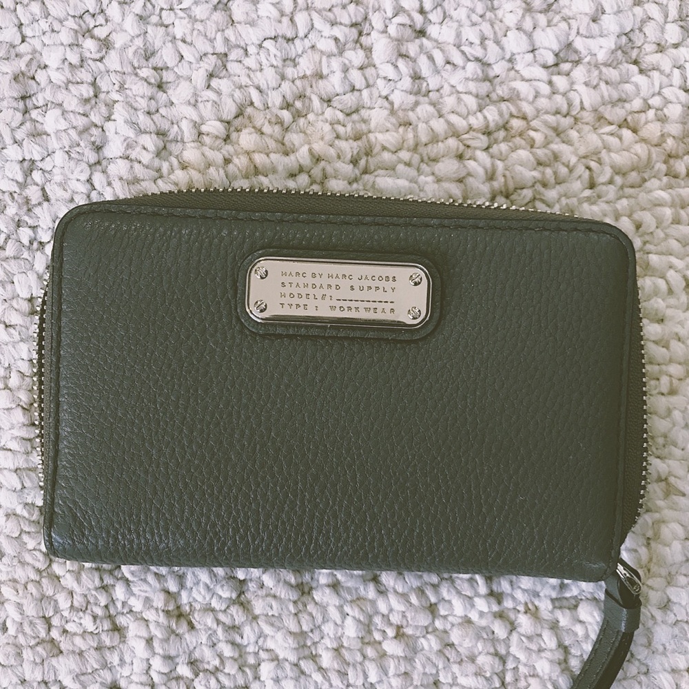 Marc Jacobs Grey wristlet